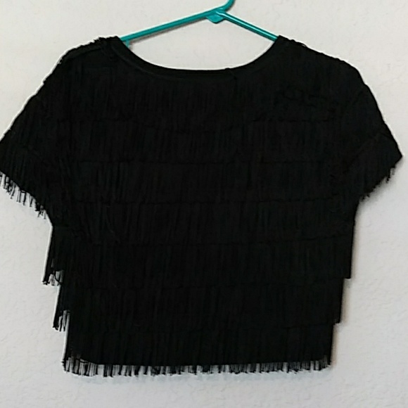 A black throw over - Picture 3 of 3